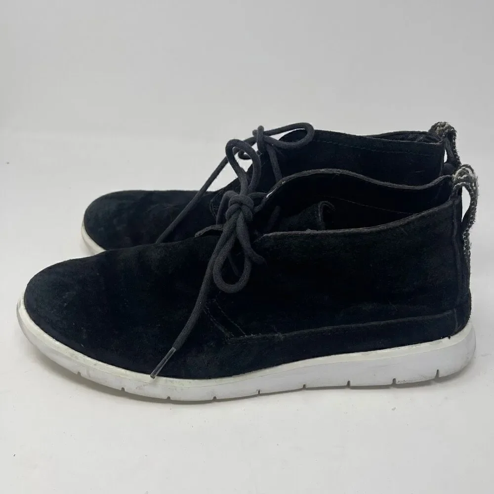 Ugg Men's Dustin Suede Leather Lace-Up Black Chukka Boots Size 9